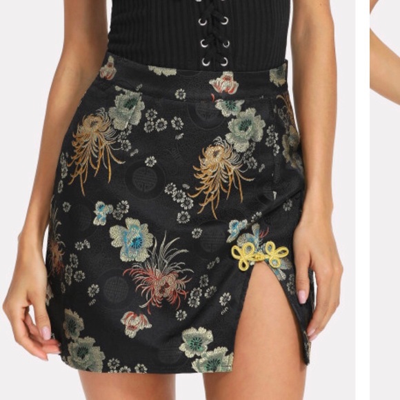 none Dresses & Skirts - Oriental Bodycon skirt with slit size XS BNWT!